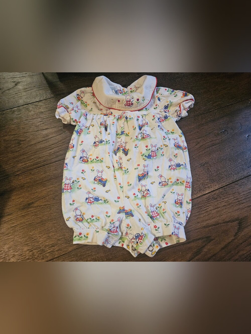 Baby B'gosh Romper Bunny Rabbit 6-9 Months OshKosh B'gosh  White Embroidered. 